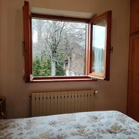Dello Yeti, Le Regine, Apartment